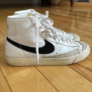 Nike Blazer Mid ‘77
